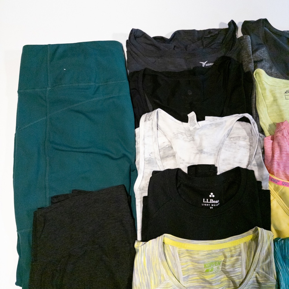 Mixed Brands Womens Activewear Lot XL Multicolored Athletic Tops Leggings - Picture 2 of 9